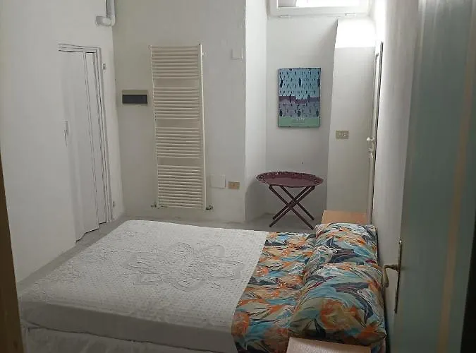 Vagabunda Sea & Garden